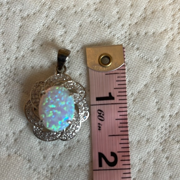 Elegant Silver Opal Pendant - Picture 4 of 5